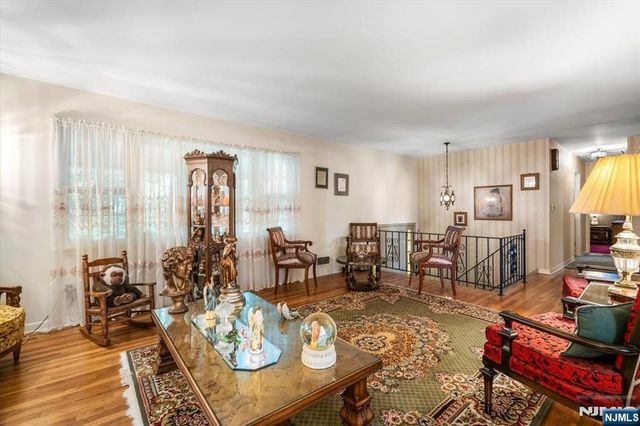 301 Raymond Street, Hillsdale, NJ 07642