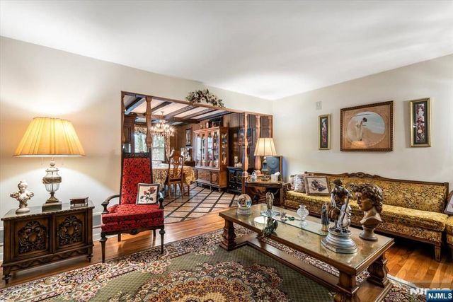 301 Raymond Street, Hillsdale, NJ 07642