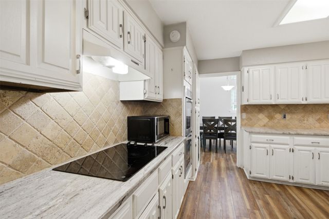 1917 Pleasant Valley Drive, Plano, TX 75023