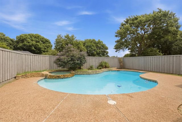 1917 Pleasant Valley Drive, Plano, TX 75023