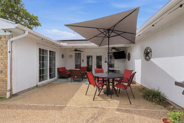 1917 Pleasant Valley Drive, Plano, TX 75023