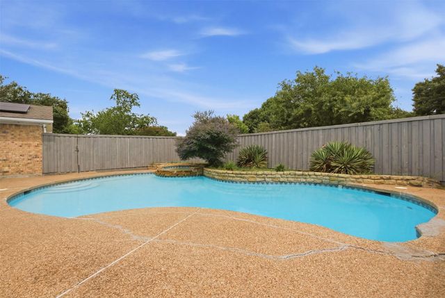 1917 Pleasant Valley Drive, Plano, TX 75023