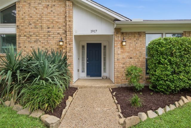 1917 Pleasant Valley Drive, Plano, TX 75023
