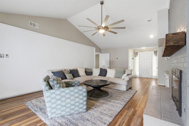 1917 Pleasant Valley Drive, Plano, TX 75023