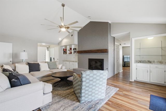 1917 Pleasant Valley Drive, Plano, TX 75023