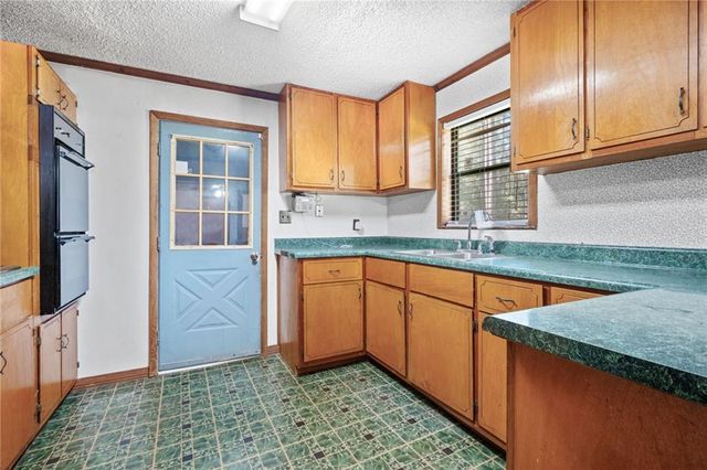 11045 Hurst Drive, Axis, AL 36505
