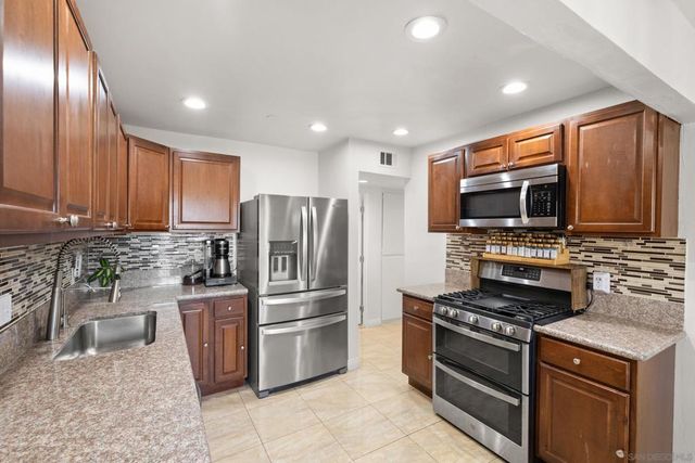 1244 E Madison Ave C, El Cajon, CA 92021