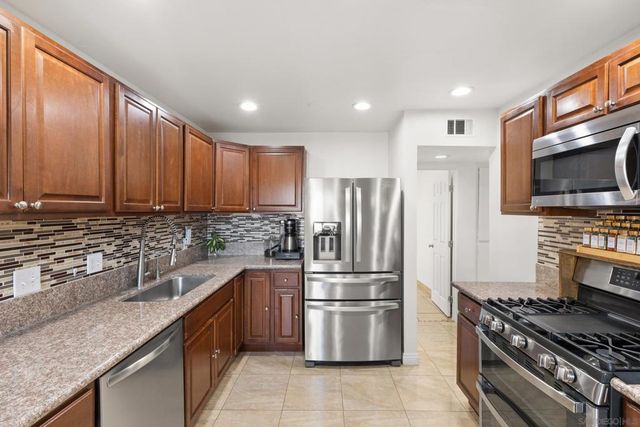 1244 E Madison Ave C, El Cajon, CA 92021