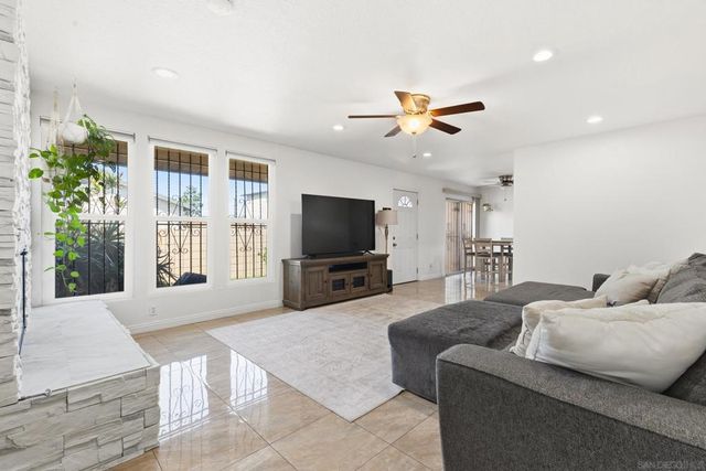 1244 E Madison Ave C, El Cajon, CA 92021