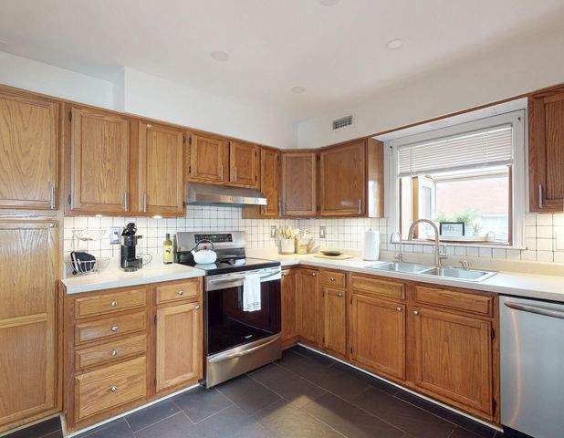 272 Boiling Springs Drive, Lexington, KY 40511