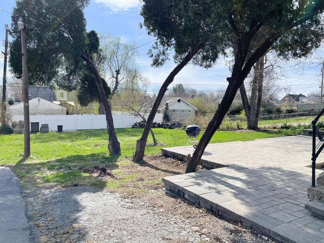 272 Boiling Springs Drive, Lexington, KY 40511