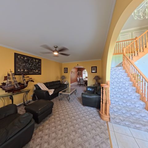 336 Tuttle Drive, Bloomingdale, IL 60108