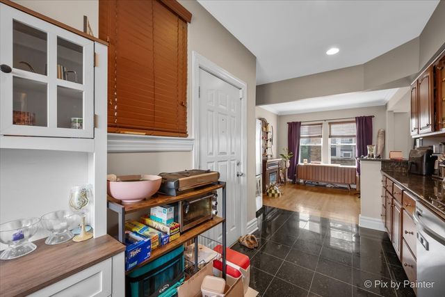 4211 N Keystone Avenue 2E, Chicago, IL 60641