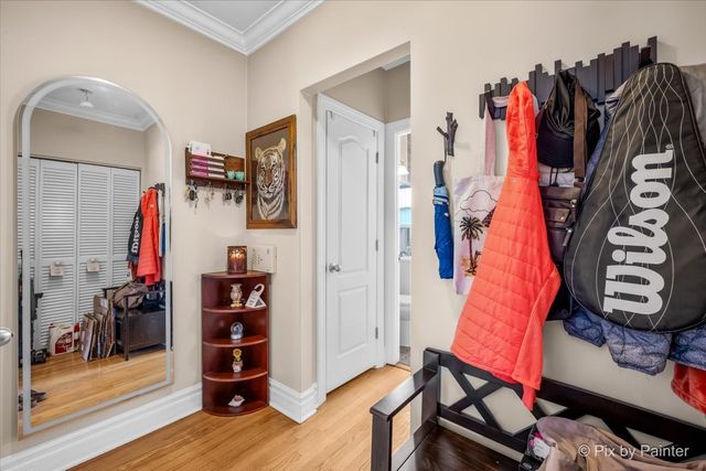 4211 N Keystone Avenue 2E, Chicago, IL 60641