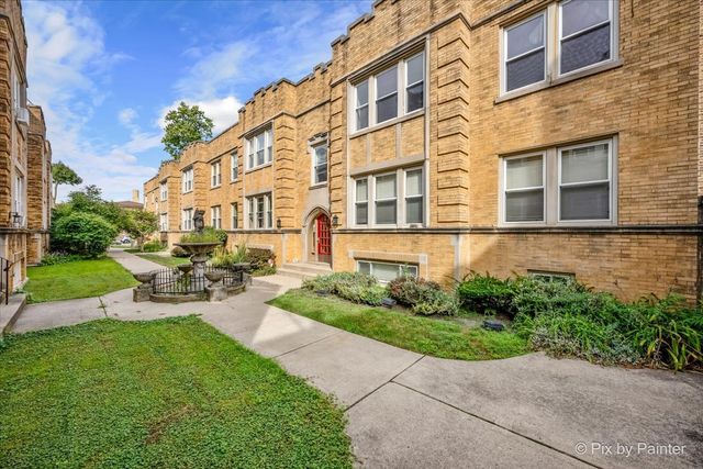 4211 N Keystone Avenue 2E, Chicago, IL 60641