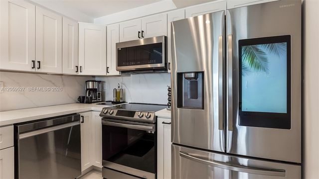 2900 NE 30th St F7, Fort Lauderdale, FL 33306