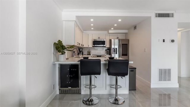 2900 NE 30th St F7, Fort Lauderdale, FL 33306