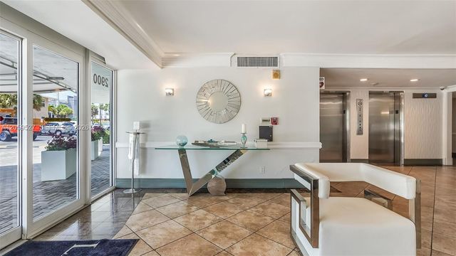 2900 NE 30th St F7, Fort Lauderdale, FL 33306