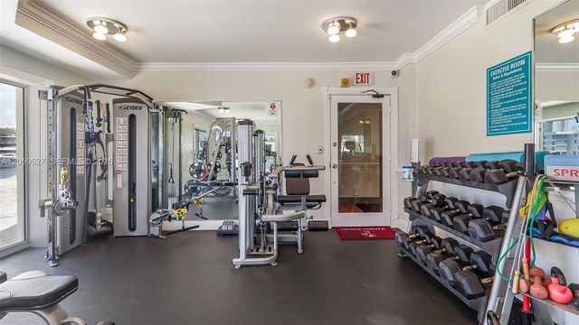 2900 NE 30th St F7, Fort Lauderdale, FL 33306
