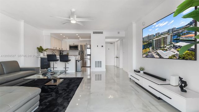 2900 NE 30th St F7, Fort Lauderdale, FL 33306