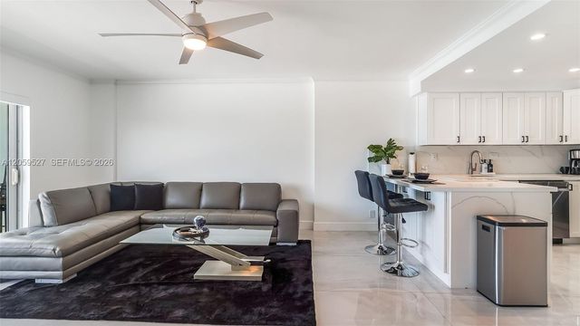 2900 NE 30th St F7, Fort Lauderdale, FL 33306