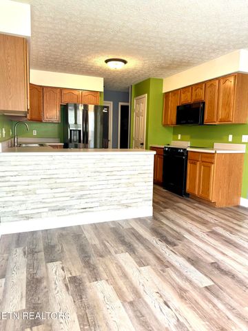 103 Hancock St, Clinton, TN 37716