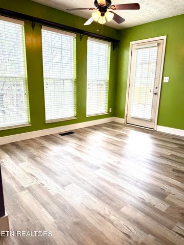 103 Hancock St, Clinton, TN 37716
