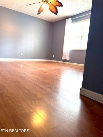 103 Hancock St, Clinton, TN 37716