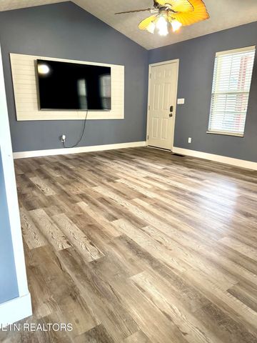 103 Hancock St, Clinton, TN 37716
