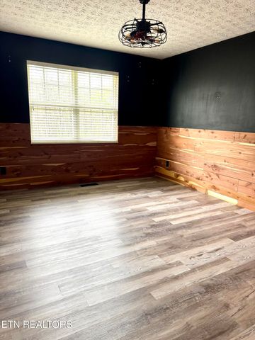 103 Hancock St, Clinton, TN 37716