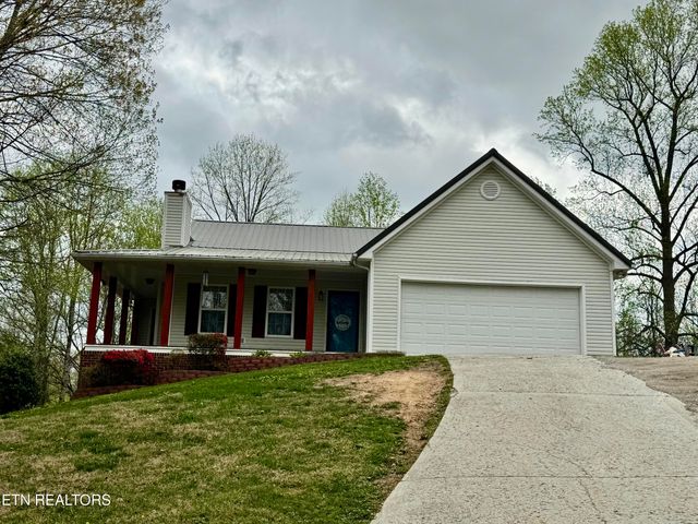 103 Hancock St, Clinton, TN 37716