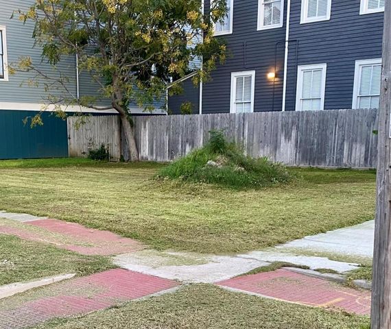 302 18th Street, Galveston, TX 77550