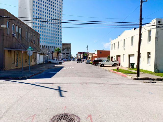 302 18th Street, Galveston, TX 77550