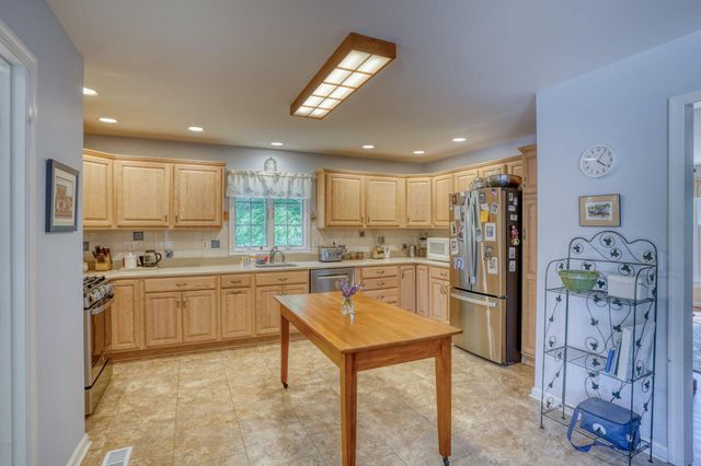 8560 CEDAR CREEK RD, Lincoln, DE 19960