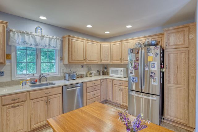 8560 CEDAR CREEK RD, Lincoln, DE 19960