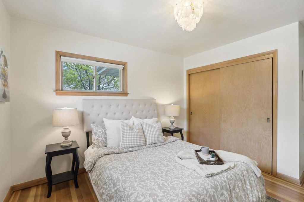 property-img