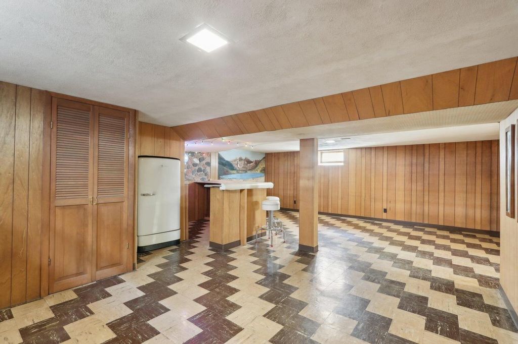 property-img