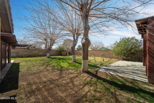 42865 Normandy Lane, Lancaster, CA 93536