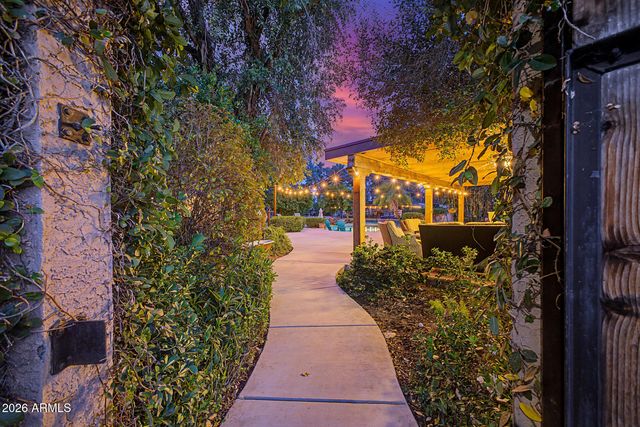 9401 S 157TH Place, Gilbert, AZ 85234