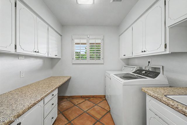 9401 S 157TH Place, Gilbert, AZ 85234