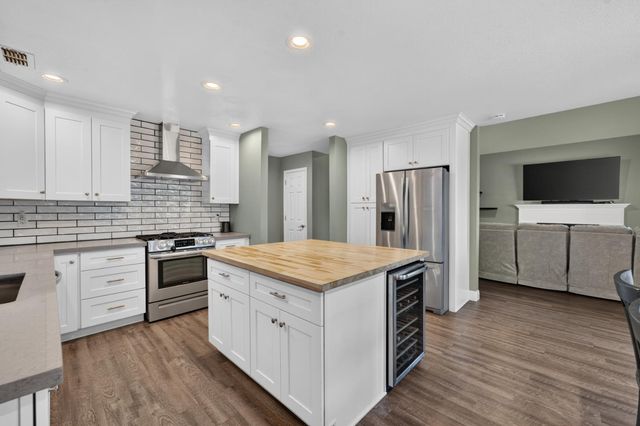 2480 Saint Andrews Dr, Lincoln, CA 95648