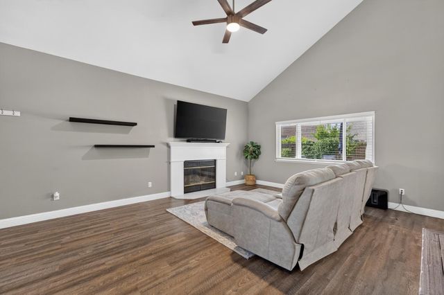 2480 Saint Andrews Dr, Lincoln, CA 95648