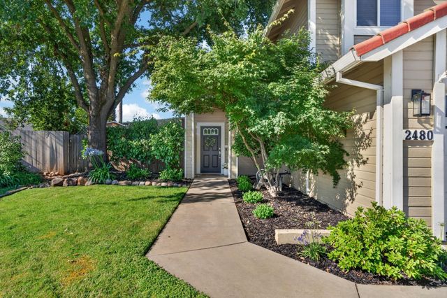 2480 Saint Andrews Dr, Lincoln, CA 95648