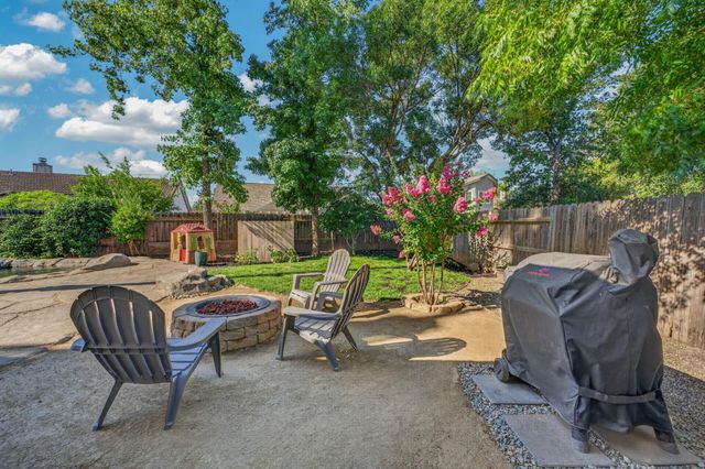 2480 Saint Andrews Dr, Lincoln, CA 95648