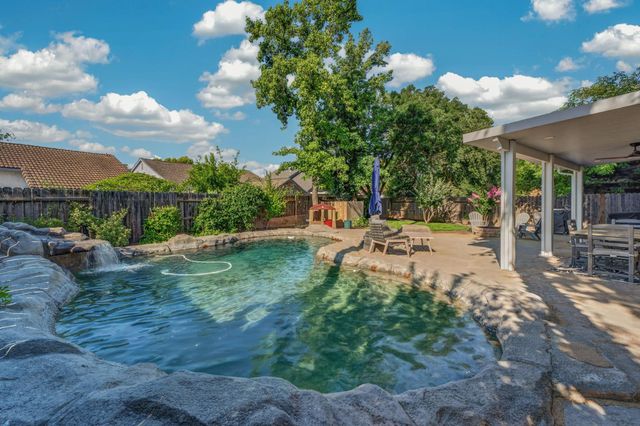 2480 Saint Andrews Dr, Lincoln, CA 95648