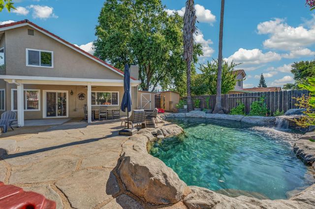 2480 Saint Andrews Dr, Lincoln, CA 95648
