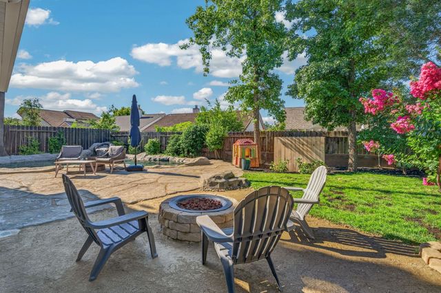 2480 Saint Andrews Dr, Lincoln, CA 95648