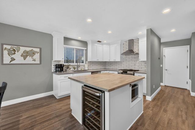 2480 Saint Andrews Dr, Lincoln, CA 95648