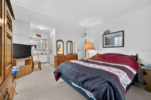 39115 OLA AVENUE, Zephyrhills, FL 33542