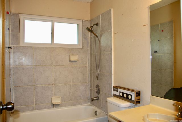 3118 Bear Springs Dr, San Antonio, TX 78245